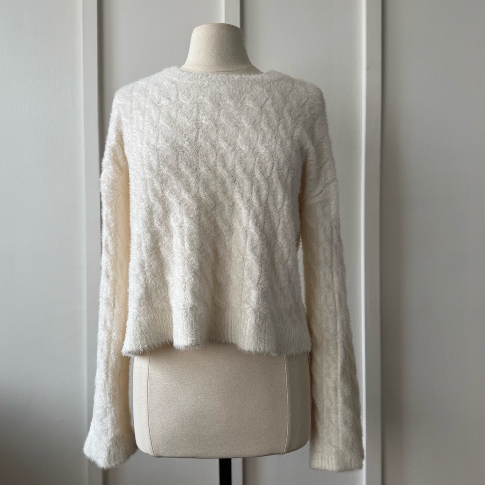 Joie‎ Ivory Textured Fuzzy Knit Sweater – Size Medium